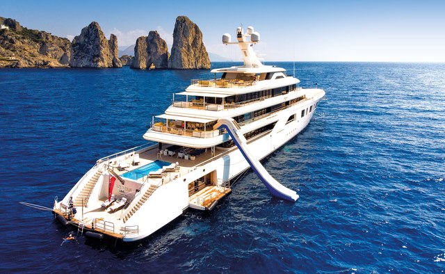 Aquarius Yacht Charter in Bahamas