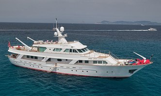 El Caran yacht charter Benetti Motor Yacht