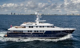 Ocean's Seven yacht charter Kingship Motor Yacht